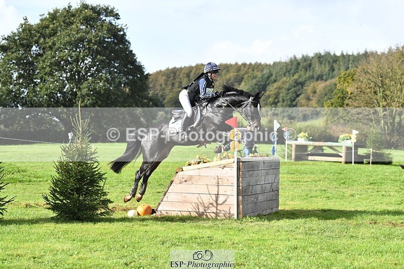 231020-115117-07244 - 054-PORSCHE-Coco.Lanni-XC