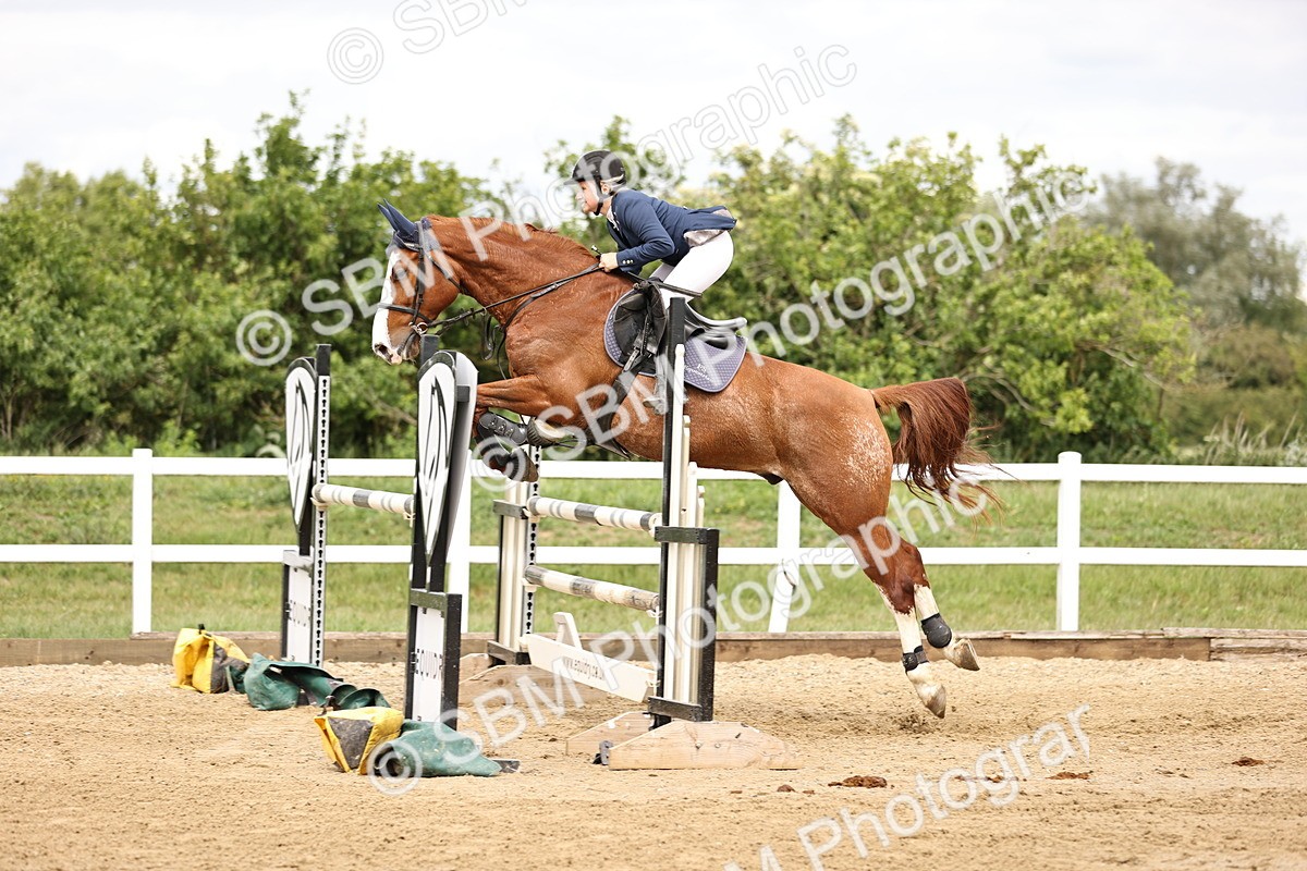 SBM_003284 - Class 11 - Senior Newcomers - 1.10m