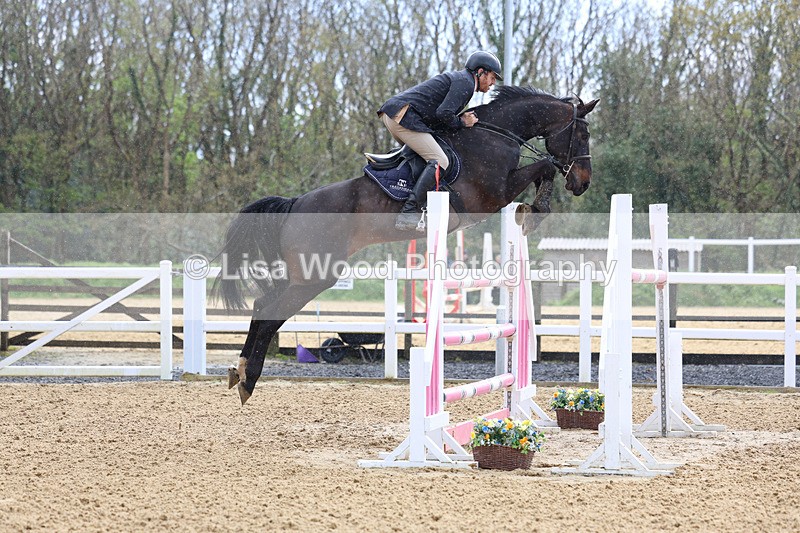 3E7A2505 - Class 9: Senior 1.30m open