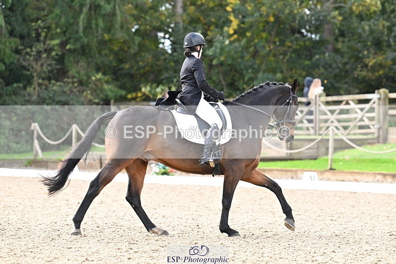 251023A-105252-01578 - B-132-Hannah.R.Jones