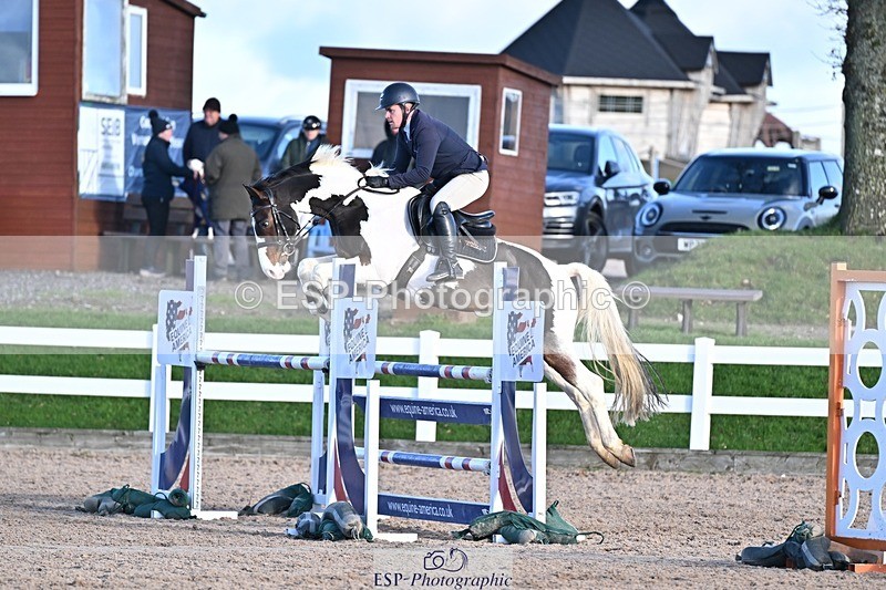 251119-141611-00527 - Cls 5 Foxhunter and 1.20m Open