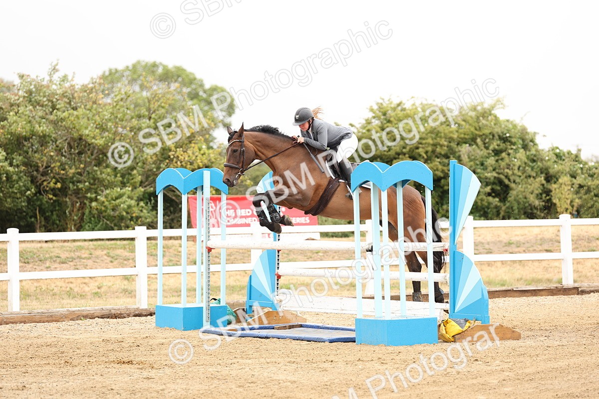 SBM_024002 - Class 6 - Senior Newcomers 1.10m