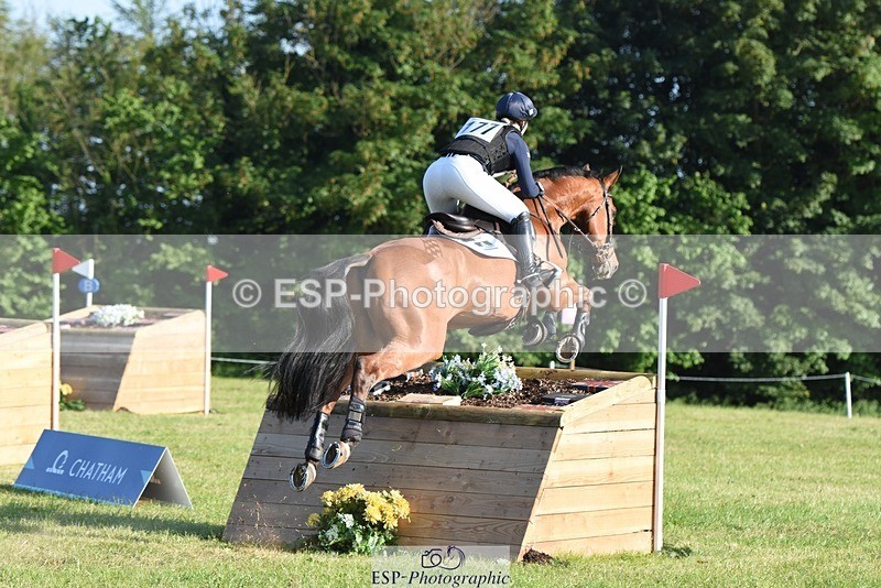 230527-181804-14365 - 177-ARGENTINO_BK-Dani_Evans-XC