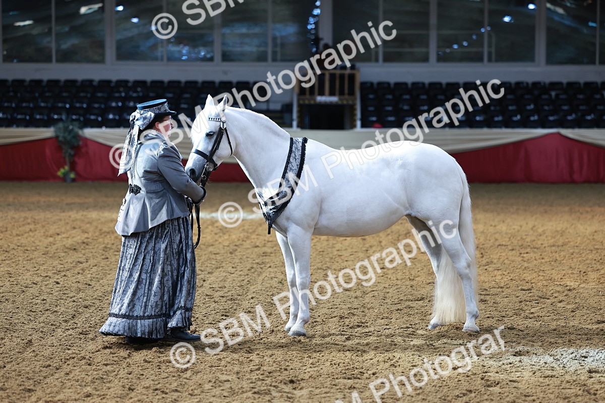 SBM_12069 - Class 103 - IH Costume