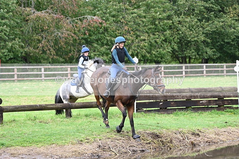 WJ6_2978 - Time at Photographer 11:01 to 11:20