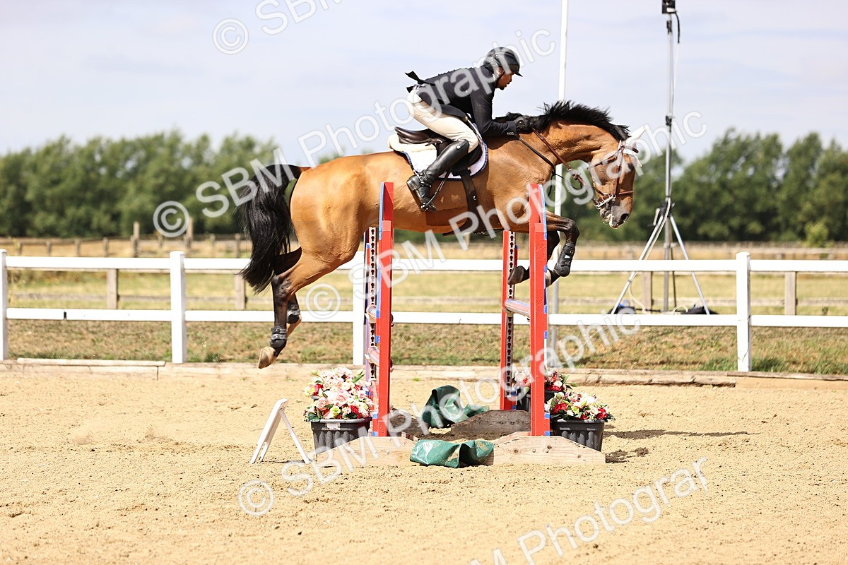 SBM_009853 - Class 8 - Senior Newcomers - 1.10  Open