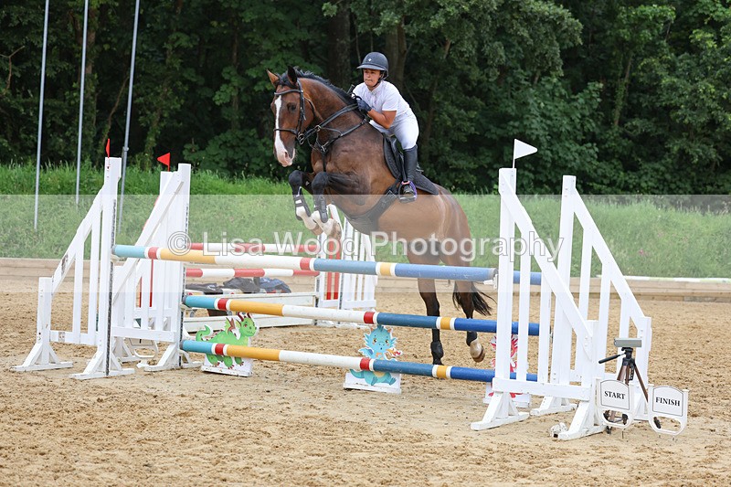 3E7A6359 - Class 8: Senior Newcomers/1.10m open