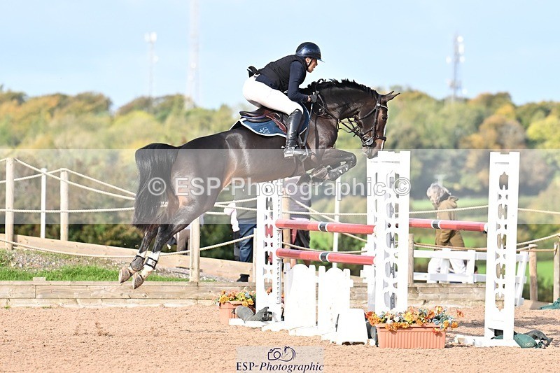 251005-103049-02779 - Cls 15 Foxhunter and 1.20m