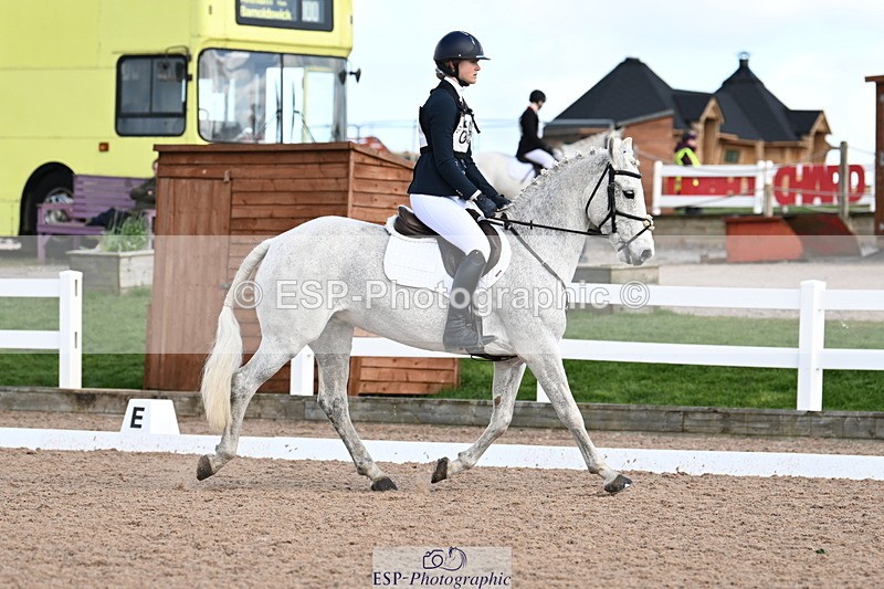 240324A-124227-02695 - Novice 27, 12.30 to 13.50