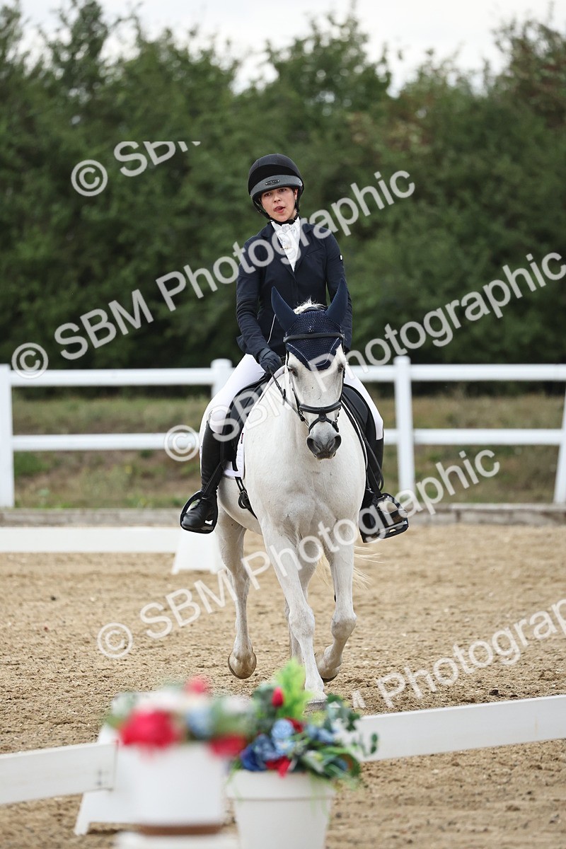 SBM_004251 - Class 8 - Novice 3 Champs