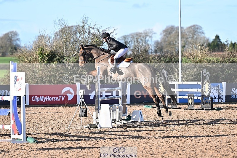 251203-124459-00519 - Cls 4 Newcomers and 1.10m Open