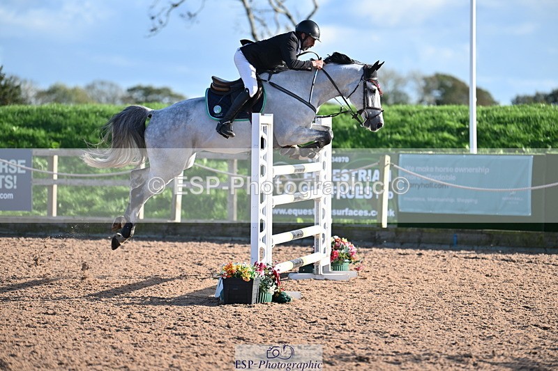 231014A-182143-06489 - Cls 21 National 1.30 & 1.40m Open