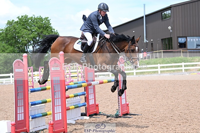 240619A-140702-00412 - Cls 4 Snr Newcomers and 1.10m Open