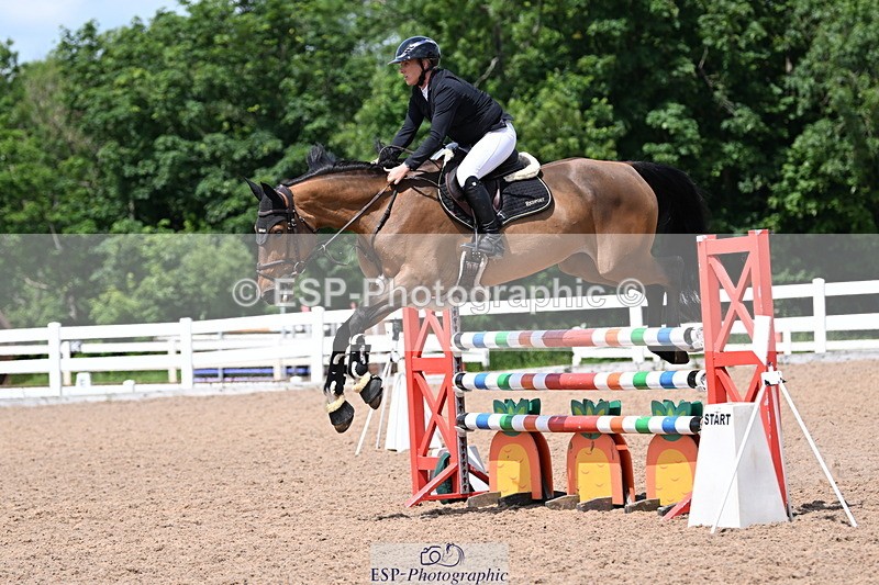 240619A-142525-00585 - Cls 4 Snr Newcomers and 1.10m Open