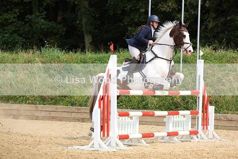 3E7A2517 - Class 8: Senior Newcomers/1.10m open