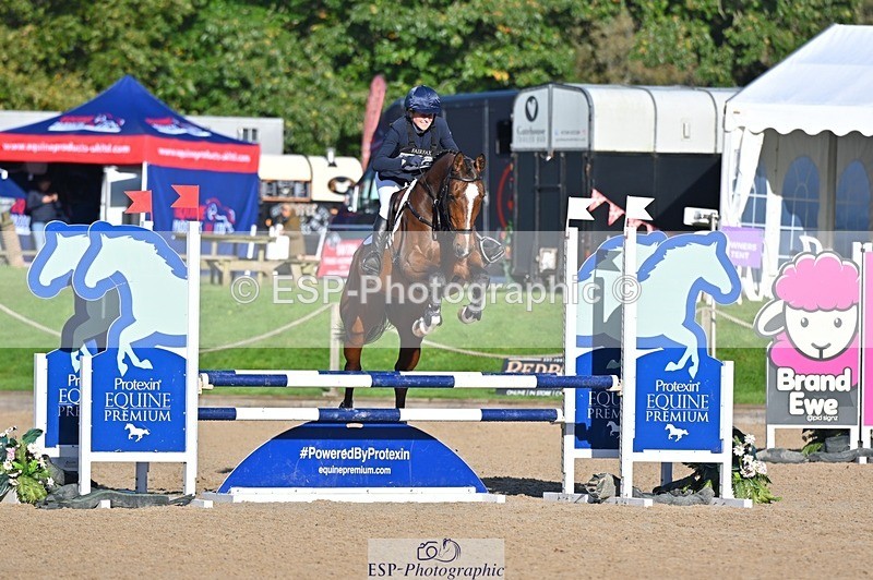 241027-093723-16057 - 378-Fern.Hordern-SHES.ALL.THAT