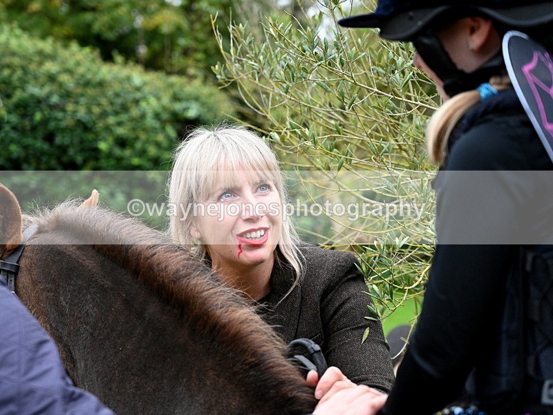 WJ7_6082 - Berks & Bucks - Children's Meet - The Old Farmhouse – Steventon.