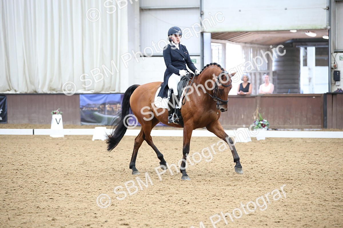 SBM_004433 - Class 9 - FEI Inter 1 Gold - 15.55-16.43