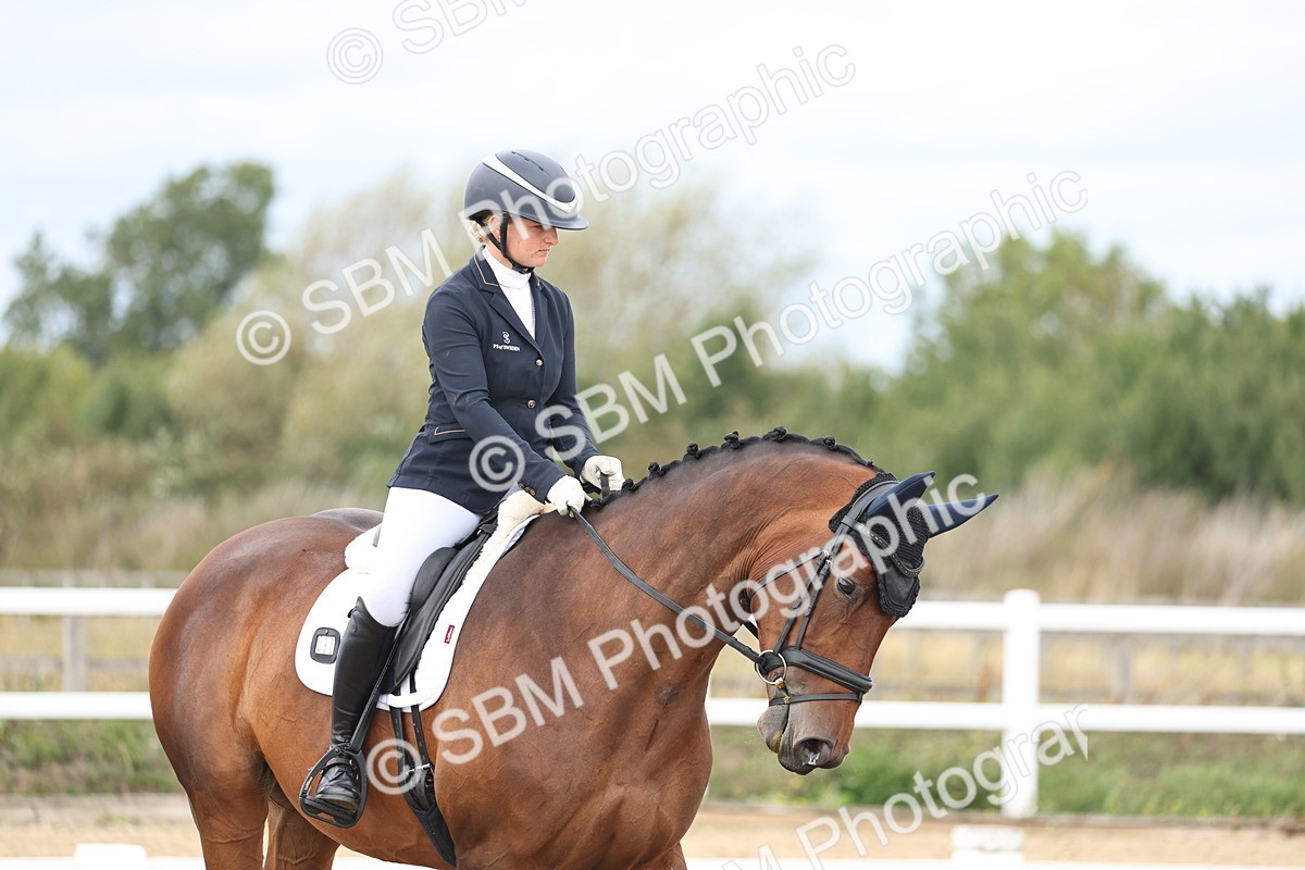 SBM_002536 - Class 7 - Novice 2 Warm Up