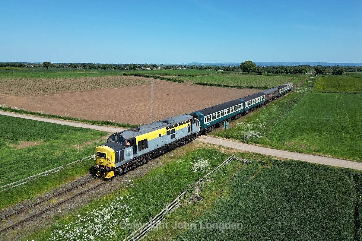 JL - 3.6.23 37250 13:30 Leeming Bar - Redmire, Great Crakehall W - The wonderful Wensleydale Railway