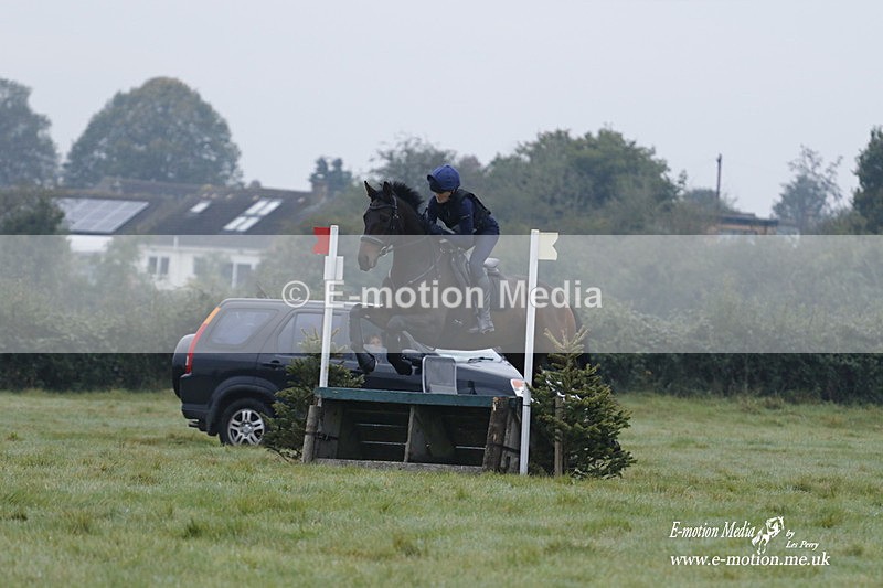 WWHT 171021 0258 - Novice Restricted (0.80m)  17/10/21