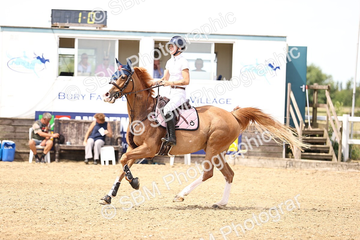 SBM_000545 - Class 15 - Redpost Equestian Senior Foxhunter - 1.20m