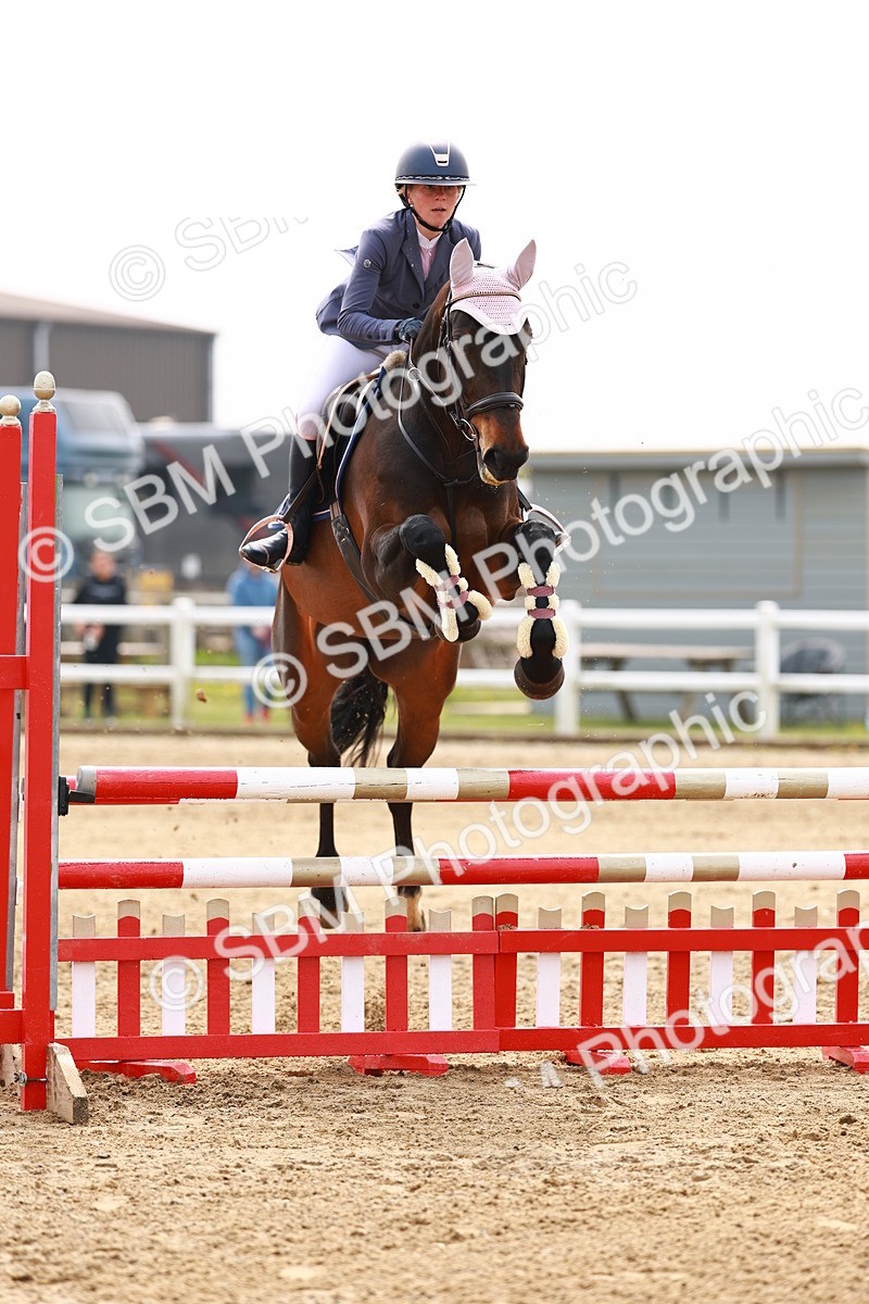  - Class 17 - Senior 1.05m