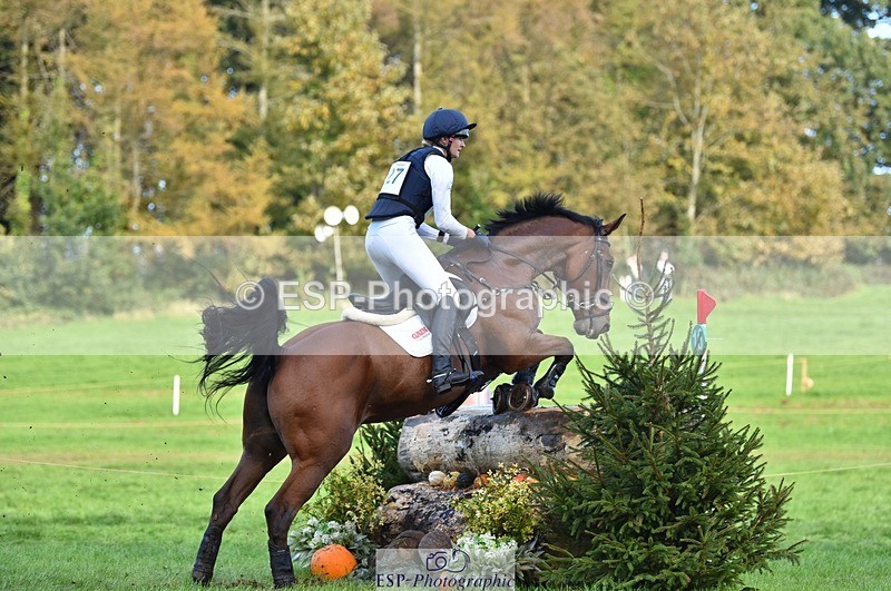 231022-144904-29277 - 327-ENSOR.VAN.HET.HELLEHOF-Francesca.Swallow-XC
