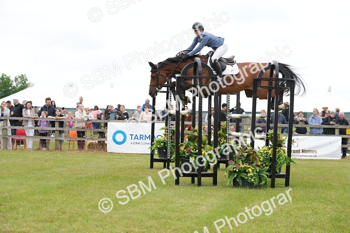 SBM_06379 - Class 202 - National 1.40m Open