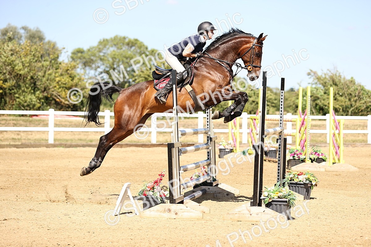 SBM_015370 - Class 16 - Senior foxhunter - 1.20m Open