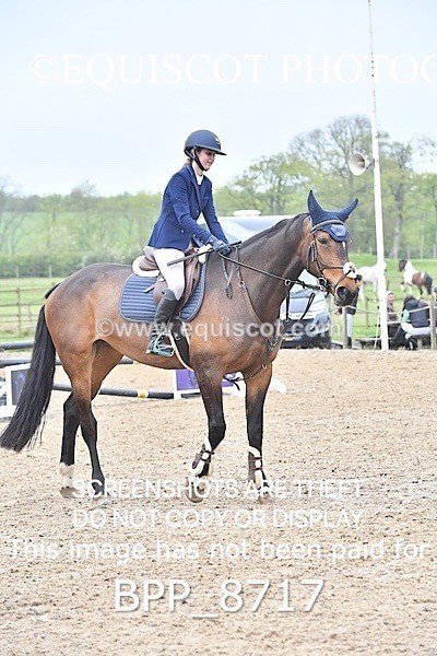 BPP_8717 - CLASS 24 SUN Senior BritiNovice/ 90cm Open