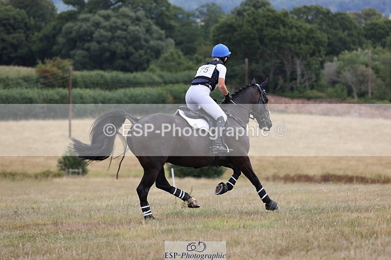 250802A-121558-03467 - B-075-Laura.Pritchard-SILKY