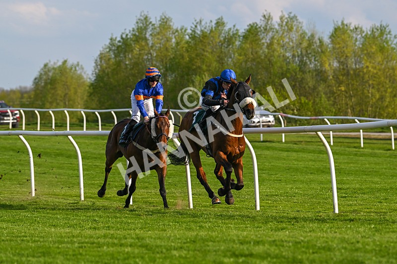 300424-Race 3-Ney-2675 - Race 3