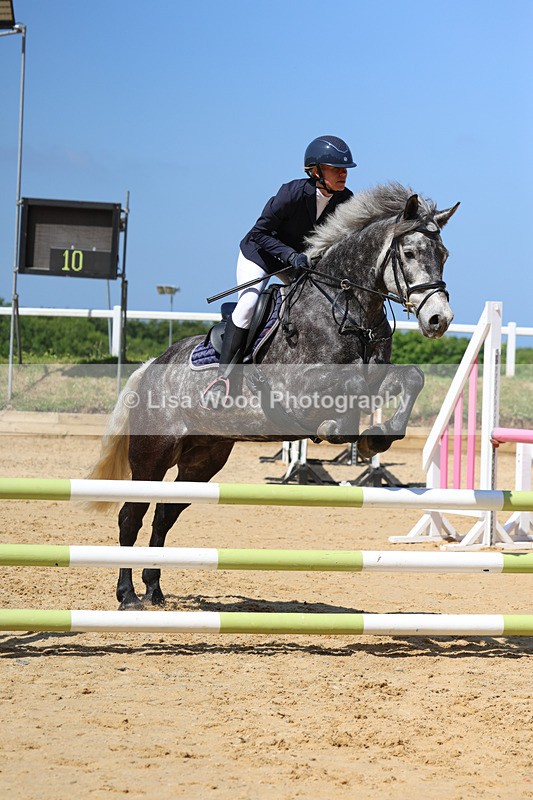 3E7A9517 - Class 8: Senior 80cm