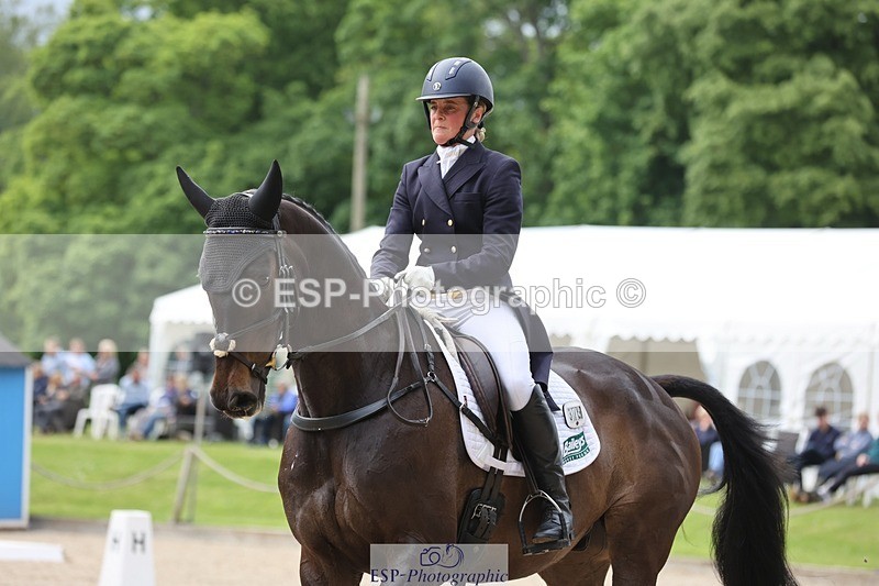 240524-161133-10077 - 370-STORM_IN_DECEMBER-Claire_Fielding