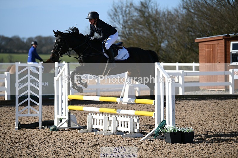 250330-100627-05992 - Cls 32 British Novice and 90cm