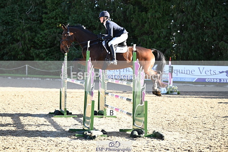 251024A-110533-06684 - B-158-Hannah.Hobhouse