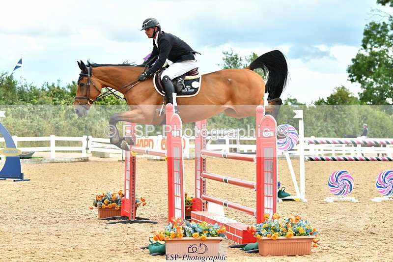 230721A-144232-07055 - Cls 22, 1 Star Gold 1.30m