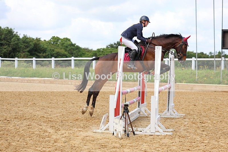 3E7A3016 - Class 4: Senior British Novice/90cm open