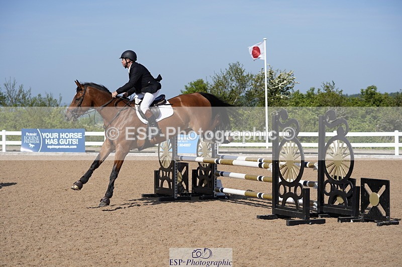 230527A-092318-03250 - Cls 19 British Novice & 90cm Open
