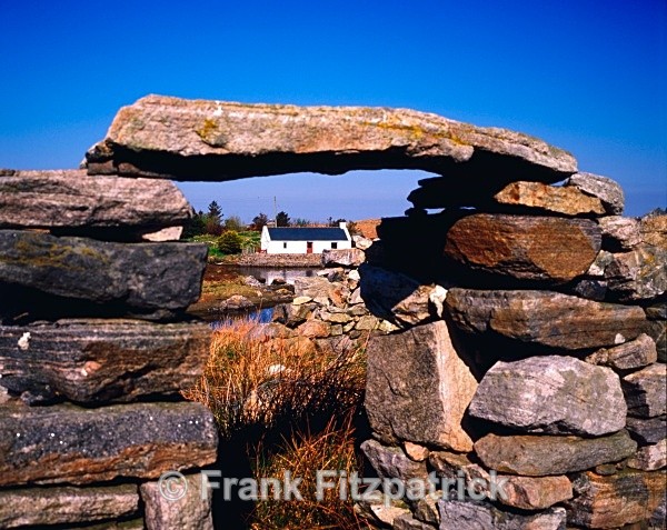 Crofters cottage, Loch Carnan, South Uist, Outer Hebrides. - Island of South Uist in the Outer Hebrides