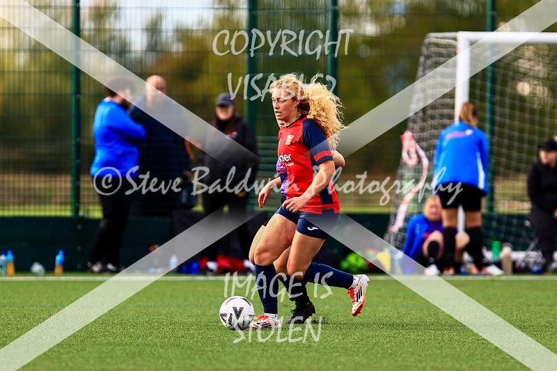 1DX31015 - 2025-10-05 FC Abbey Meads Ladies V Purton  Kingsdown FC Ladies