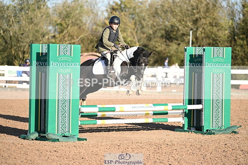 241026A-101539-00091 - SAT Cls 3 Pony Intro 70cm
