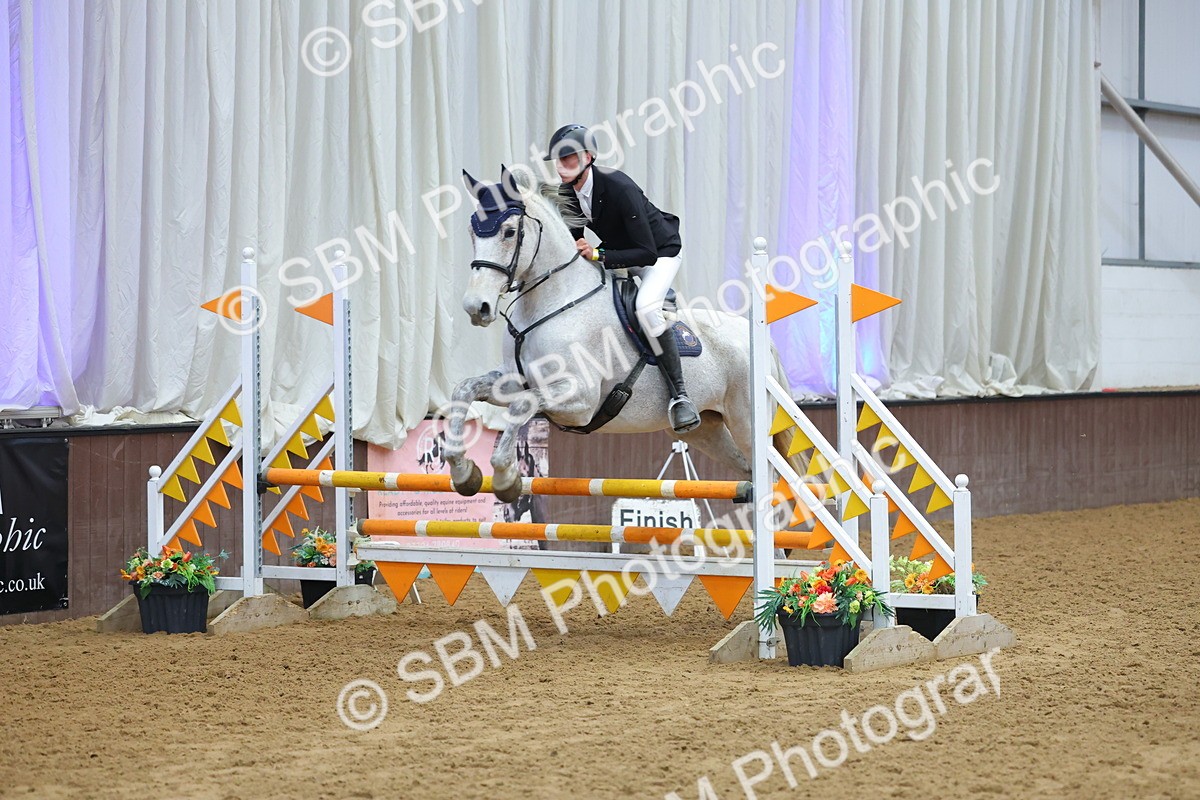 SBM_009793 - Class 20 - Senior British Novice/ 90cm Open - First Round (0.90m)