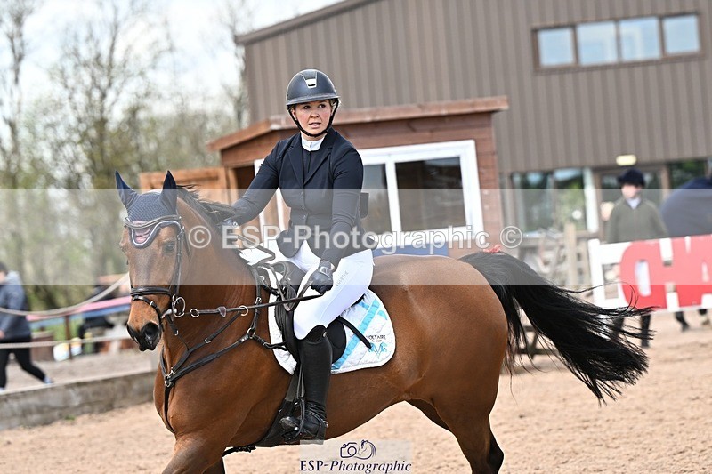 250416-130338-00903 - Cls 4 Newcomers and 1.10m