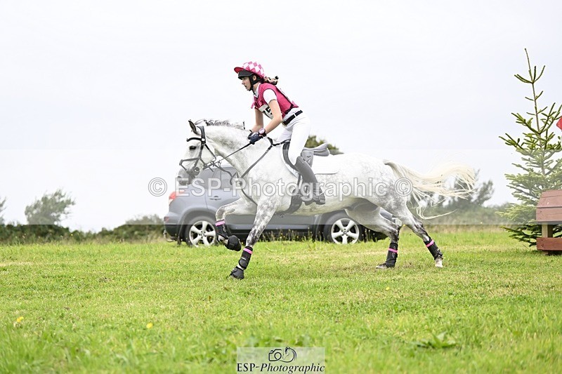 240831A-154512-05039 - 275-Isabella.Hooton-BALLYLEE.SILVER.PRINCE