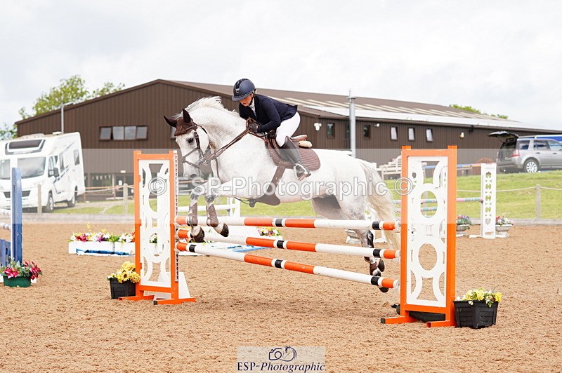 240526A-105736-07688 - Cls 26 Chard Equ 1.05m and 1.10m Grand Prix