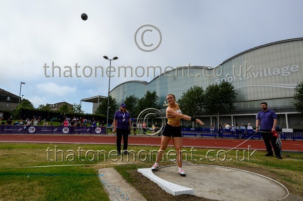 Age25SUN-929253 - Field Female Set Two