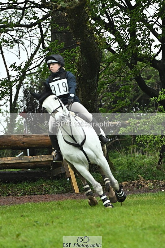 250418-160340-07044 - 319-Flora.Lickiss-MR.MONTY.DON