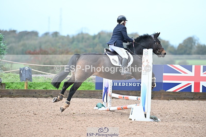 231029A-092536-02377 - 60cm Club and Schools